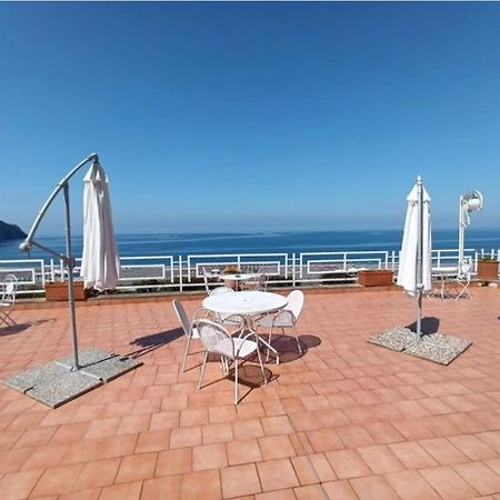 Appartamento nel fabbricato denominato Il Castello Praia a Mare Esterno foto