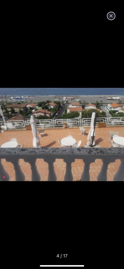 Appartamento nel fabbricato denominato Il Castello Praia a Mare Esterno foto