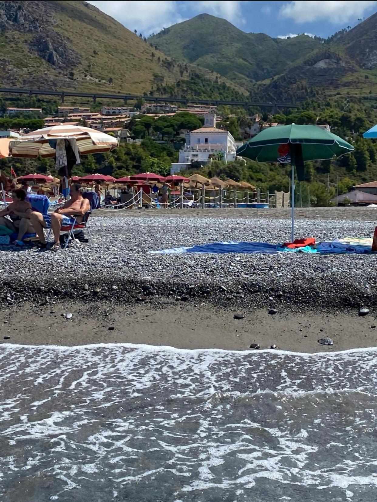 Appartamento nel fabbricato denominato Il Castello Praia a Mare Esterno foto