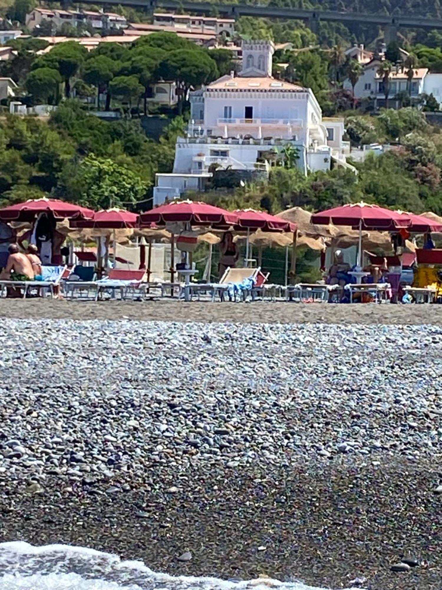 Appartamento nel fabbricato denominato Il Castello Praia a Mare Esterno foto